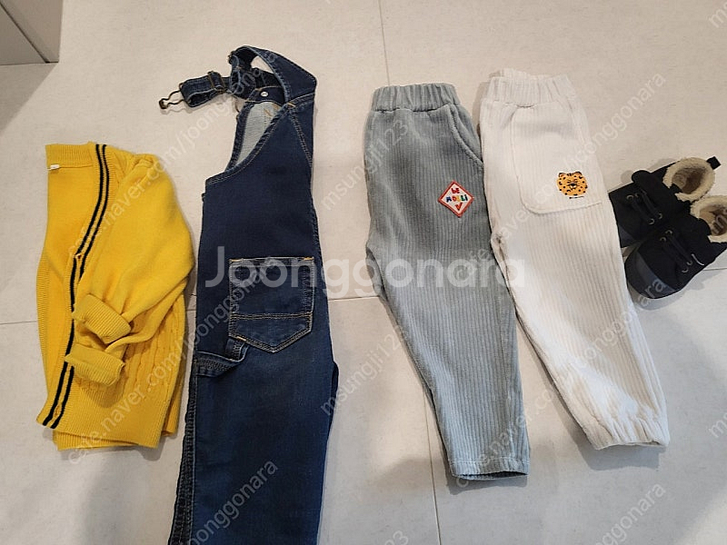 겨울신발140 가디건 바지2 멜빵1--2