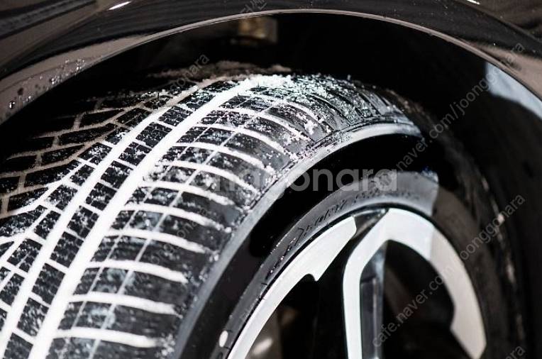 BMW X5 스노우타이어 285 45 19 금호 윈터크...--7