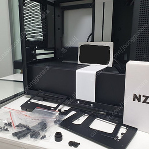 NZXT H200 WHITE 판매합니다.