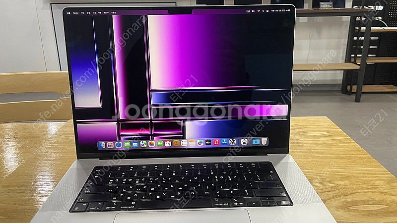 맥북 16인치 M1 Pro A2485 판매합니다.(가격...--0