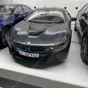 1:18 bmw i8 하자품 다이캐스트