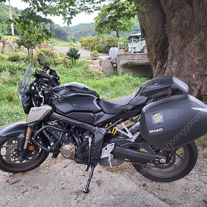 22년식 cb650r 판매합니다.