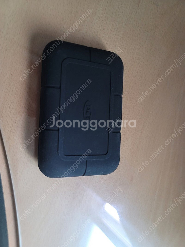 SEAGATE LaCie SSD 외장하드 4TB 팝니다...--3