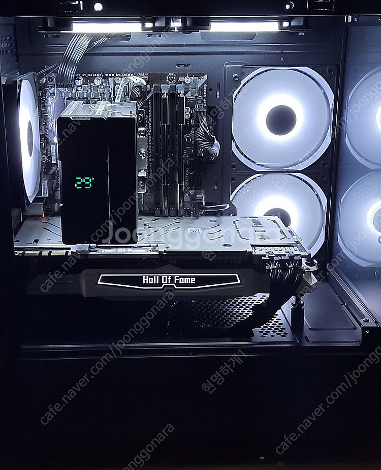 개인) i7 8700 / 1070 게임용 본체 팝니다--0