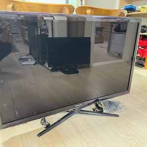 삼성LED TV UN46D6350 싸게 팝니다.