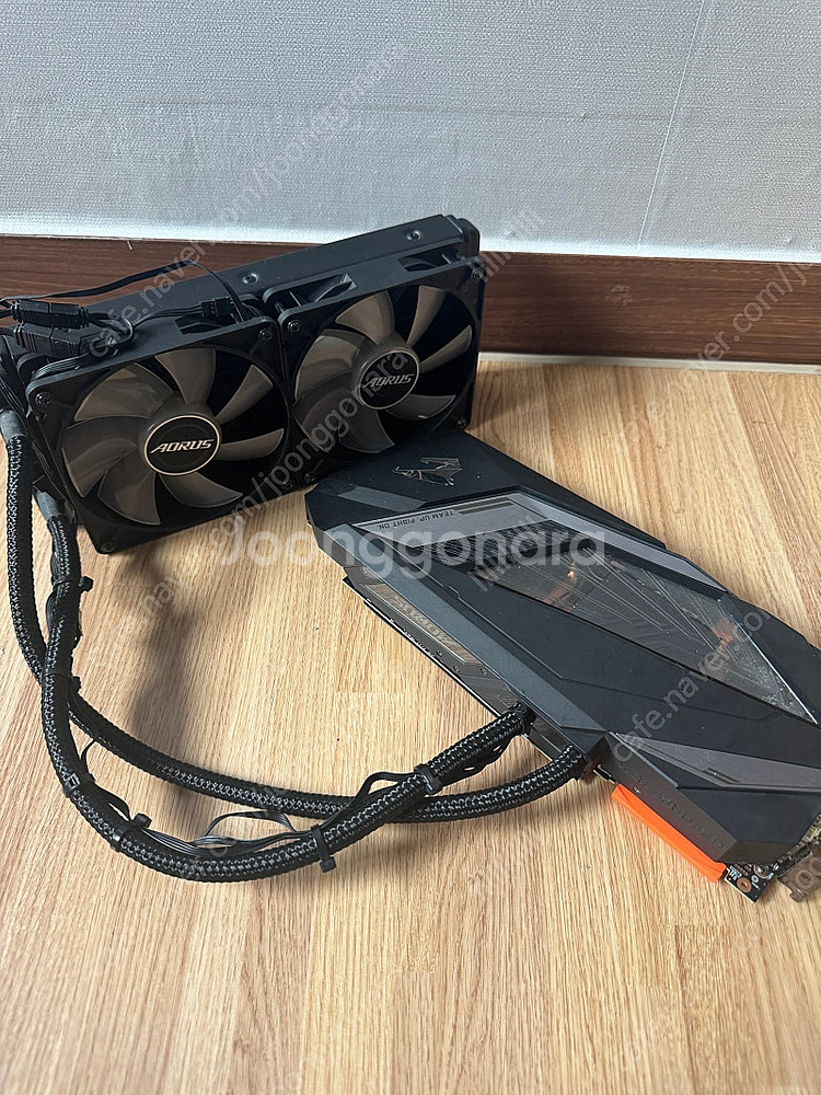기가바이트 어로스 익스트림 RTX2080 워터포스--1