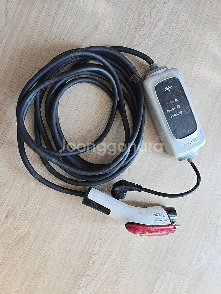 기아 정품 비상용 220v 충전기 팝니다.--1