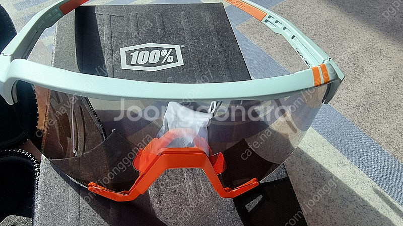 100% s3 고글팝니다--1