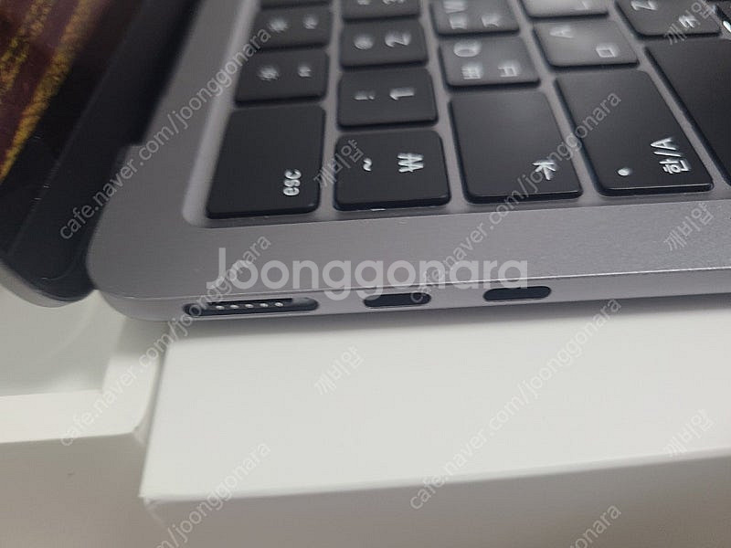 2022 맥북 에어 13 M2 8코어 256GB (24...--3