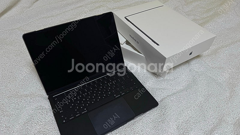 맥북에어 m2 13.6 / 단순개봉 / 512GB ssd / 8GB / 사이클6회 / 배터리효율100--0