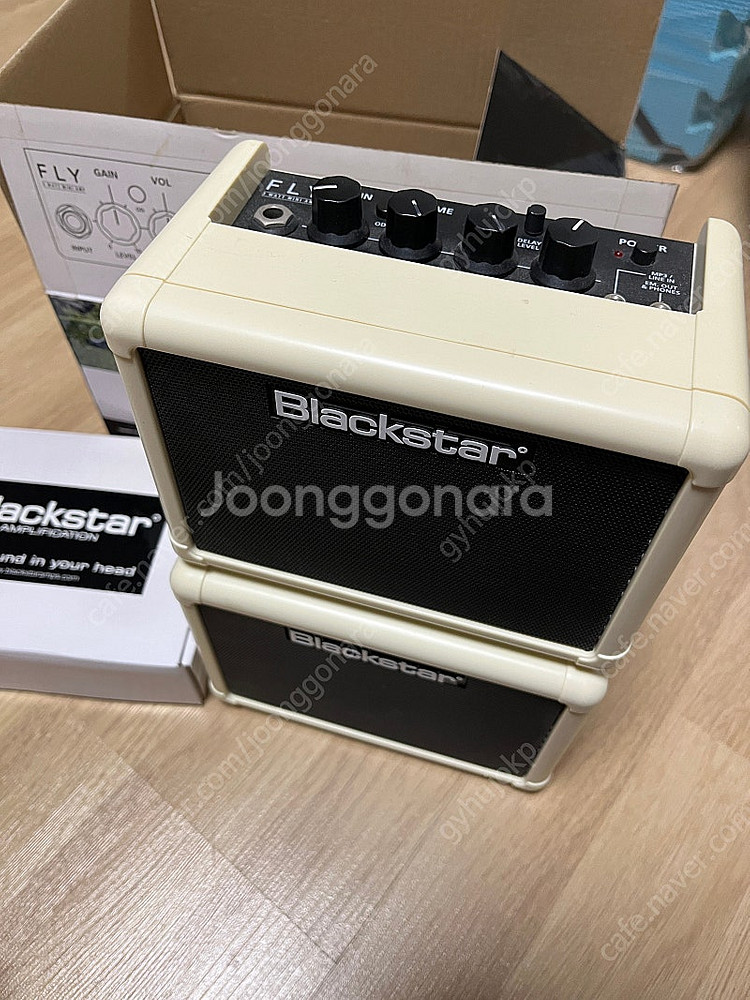 blackstar fly3 크림색 미니앰프, 케비넷 판...--0