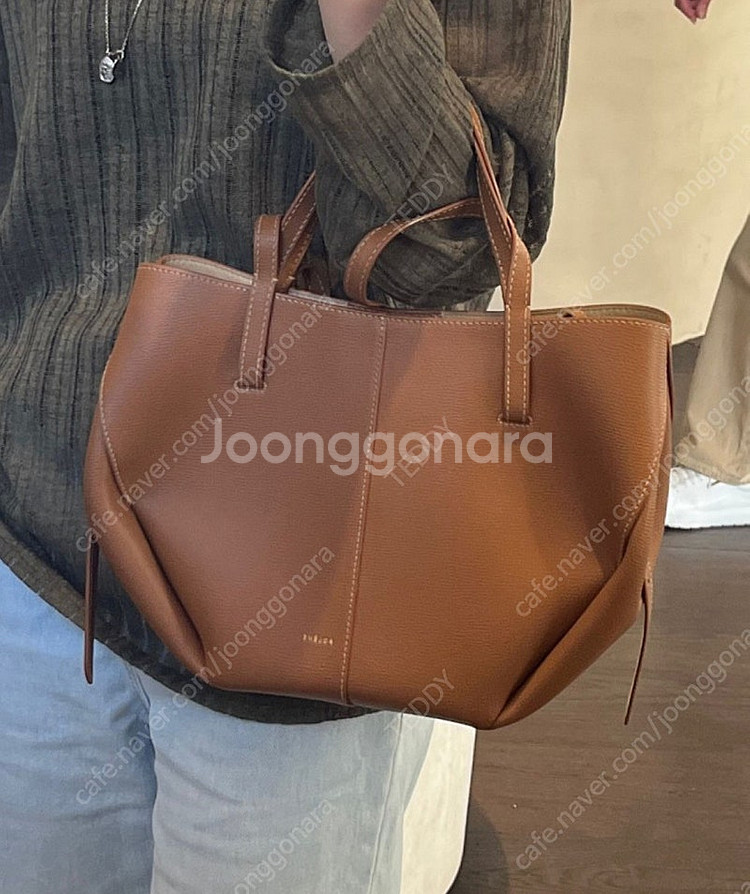 폴렌느 심 미니 카멜 새상품--1