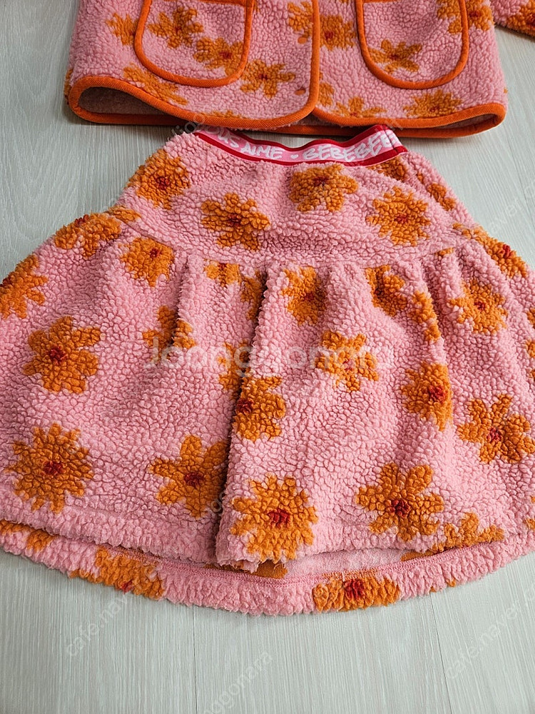 베베베베 텀블퍼 리버시블 자켓 스커트 셋업 m사이즈 택포--2