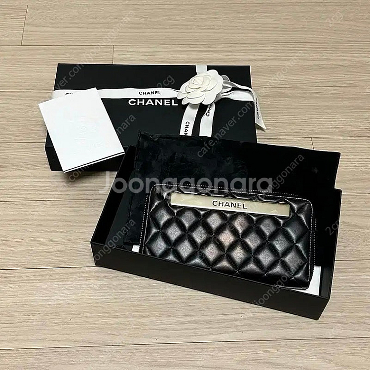 CHANEL 샤넬 마틀라세 램스킨 로고 플레이트 지퍼 ...--4
