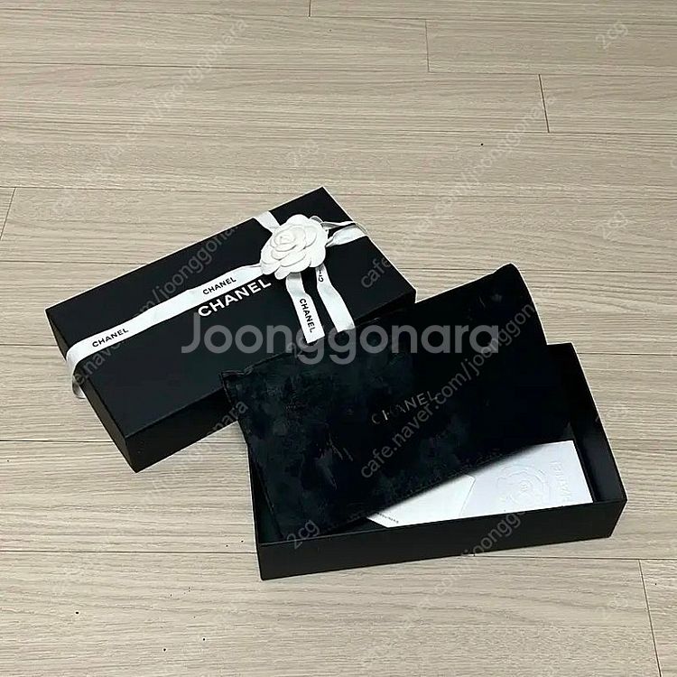 CHANEL 샤넬 마틀라세 램스킨 로고 플레이트 지퍼 ...--5
