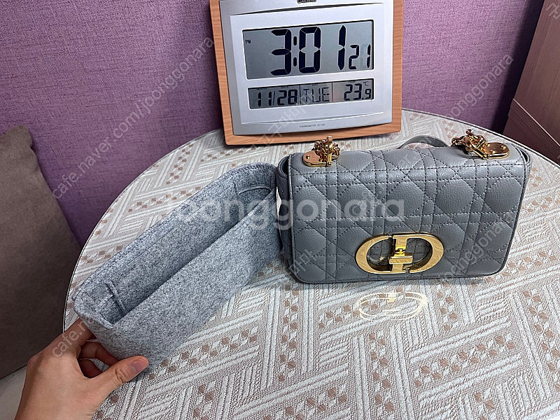 디올 카로백 그레이 스몰 판매/ 22년11월 27일, ...--0