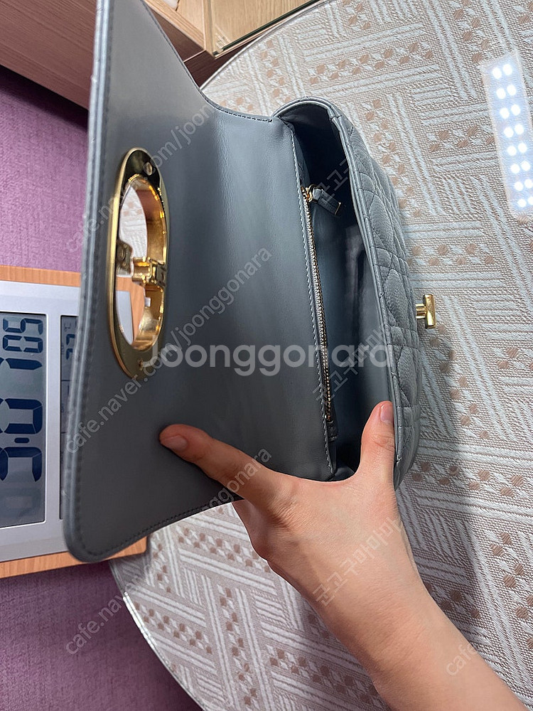 디올 카로백 그레이 스몰 판매/ 22년11월 27일, ...--1