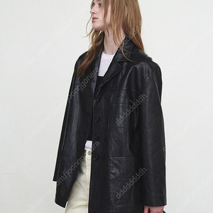 루에브르 Classic Faux Leather Jacket