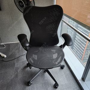 허먼밀러 미라2 의자 HERMAN MILLER MIRRA2