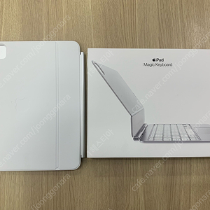 Apple 정품 매직 키보드 iPad Pro M4 모델용