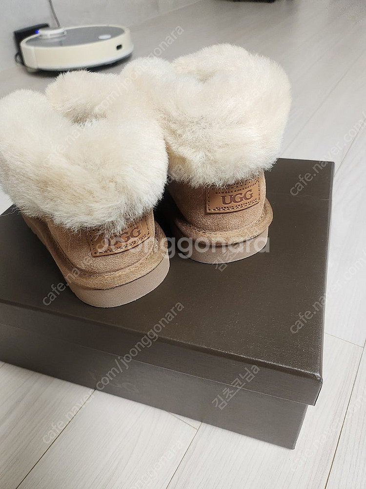 호주ugg 아드리안 190사이즈 체스넛--1