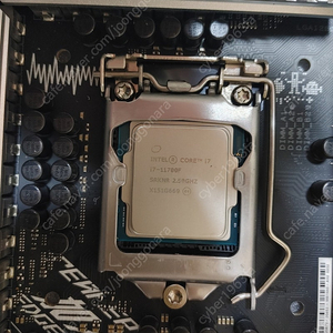 cpu i7-11700f 아수스z590 램16g(8+8