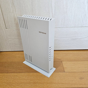 NETGEAR 4-스트림 WiFi 6 듀얼 밴드 기가비트 라우터 WAX202 팝니다.