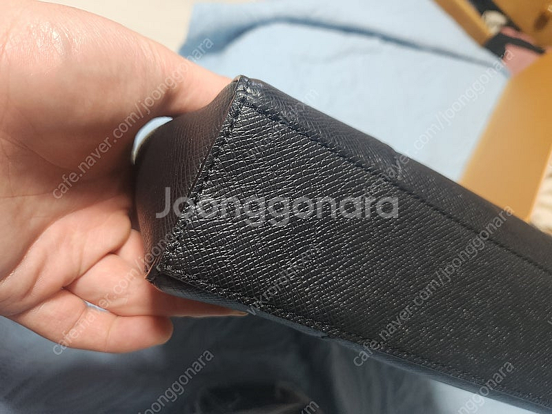정품 루이비통 타이가 버티컬 토트백--1