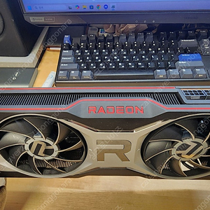 RX 6700XT AMD 레퍼런스