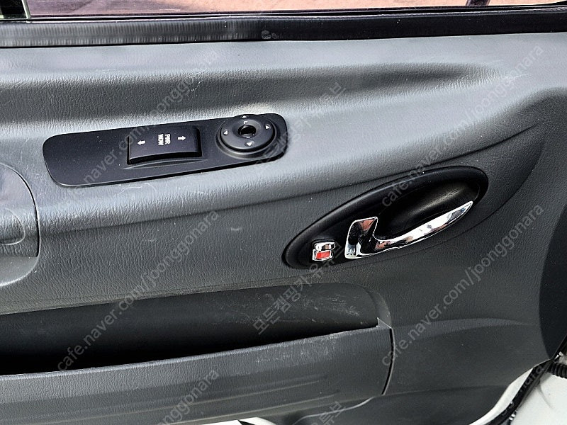 13년식 뉴카운티 롱바디 25인승 차량 (캠핑카 제작 가능) 중고차량 판매 전액할부가능! 이미지