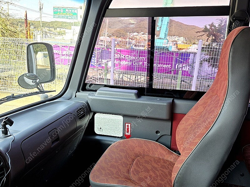 13년식 뉴카운티 롱바디 25인승 차량 (캠핑카 제작 가능) 중고차량 판매 전액할부가능! 이미지