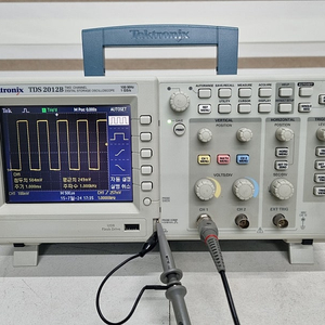 Tektronix TDS2012B 100MHz 1GS/s Oscilloscope 오실로스코프