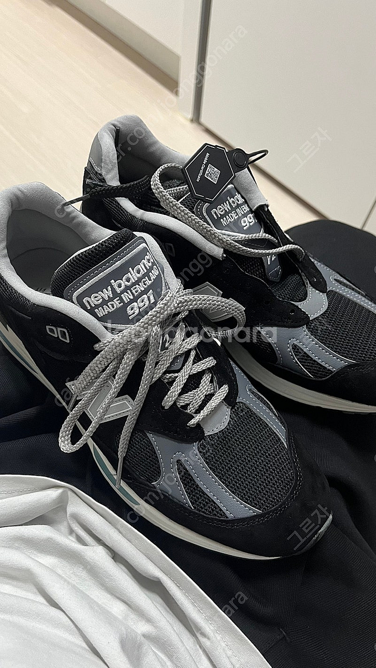 New Balance 991 v2 BK2 275--0