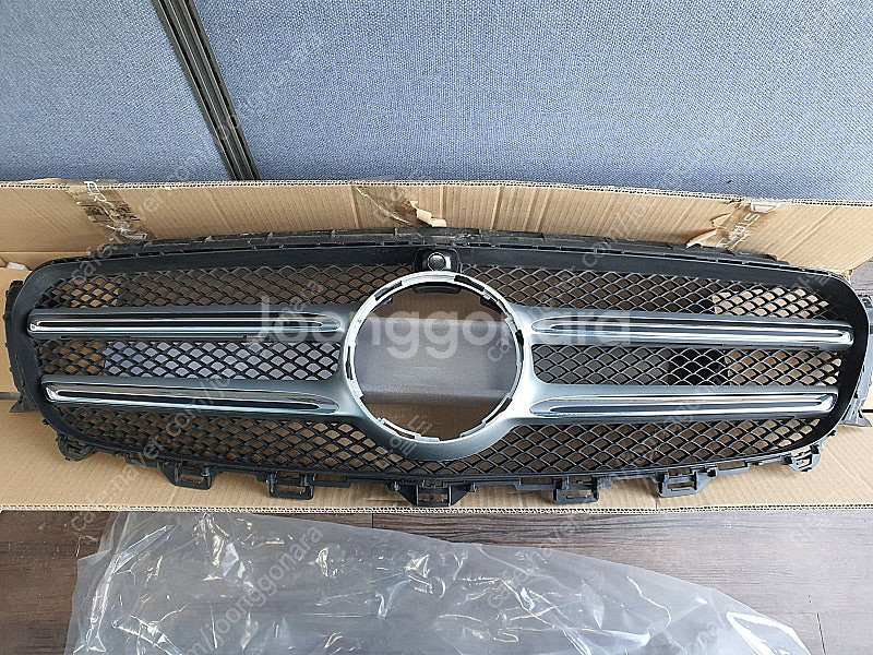 벤츠 220d W213 E클래스 그릴 판매합니다 (카메...--1
