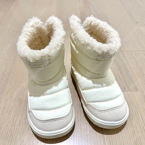 아떼아떼 윈터부츠 크림색 160