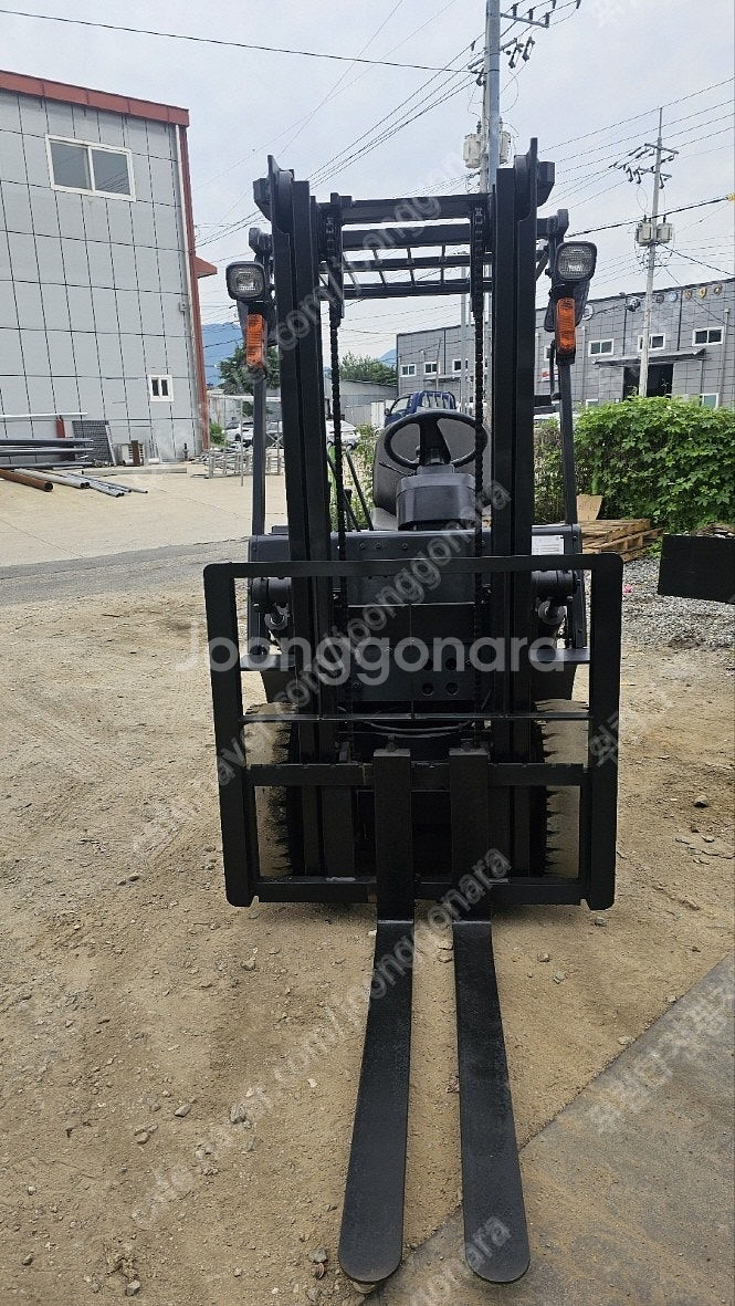 가격싸고 성능좋은 티시엠 좌식1톤 휘발유지게차 3M 400만--1