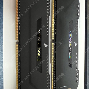 커세어 VENGEANCE DDR4-3600 메모리 16*2 팝니다.