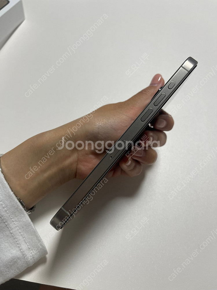 아이폰 15프로맥스 (256G) 네츄럴 티타늄--6