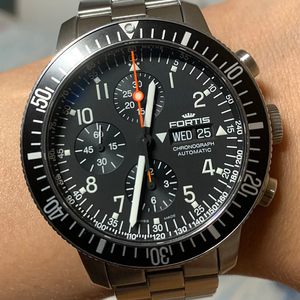 포티스 FORTIS B-42 Official Cosmonauts Chronograph 오토매틱 (용두 제외 44 mm 사이즈) 스틸 브레이슬릿 (정품 가죽줄 포함) 시계 판매