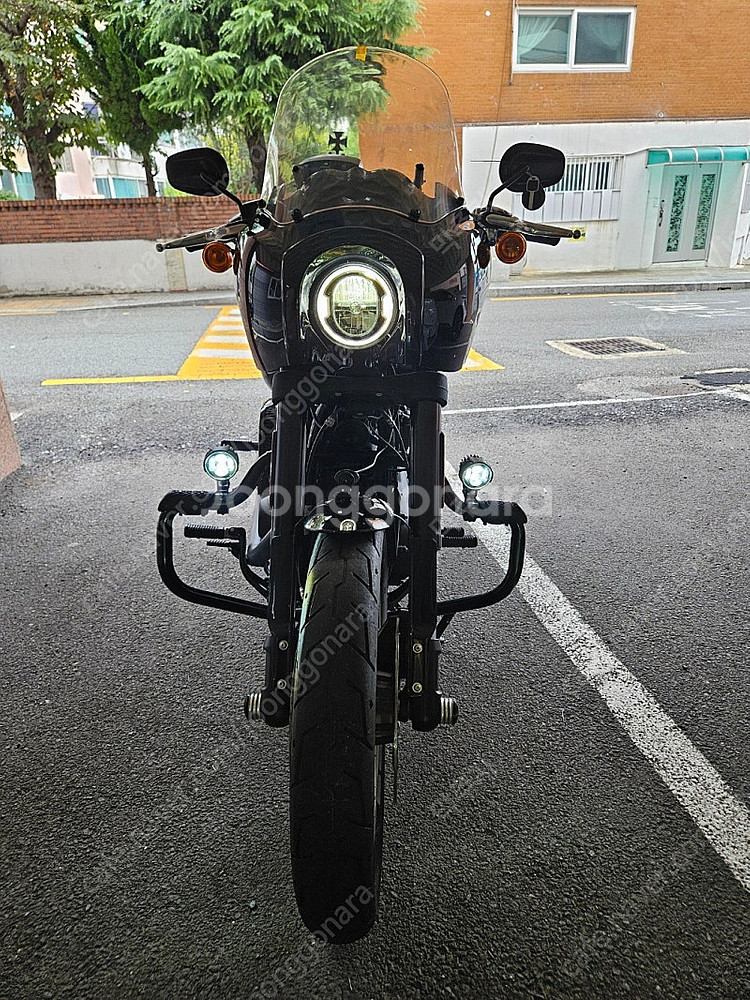 할리데이비슨 소프테일 로우라이더S 타이어 한셋트 준비완...--4