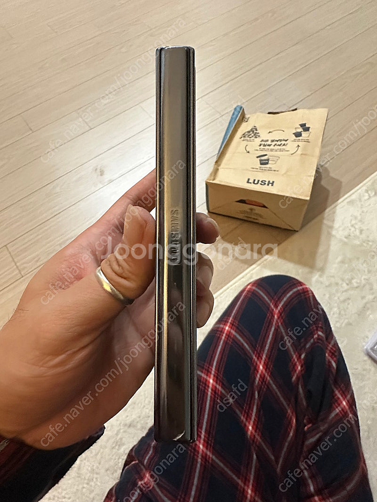 갤럭시 폴드4 512 팝니다.--2