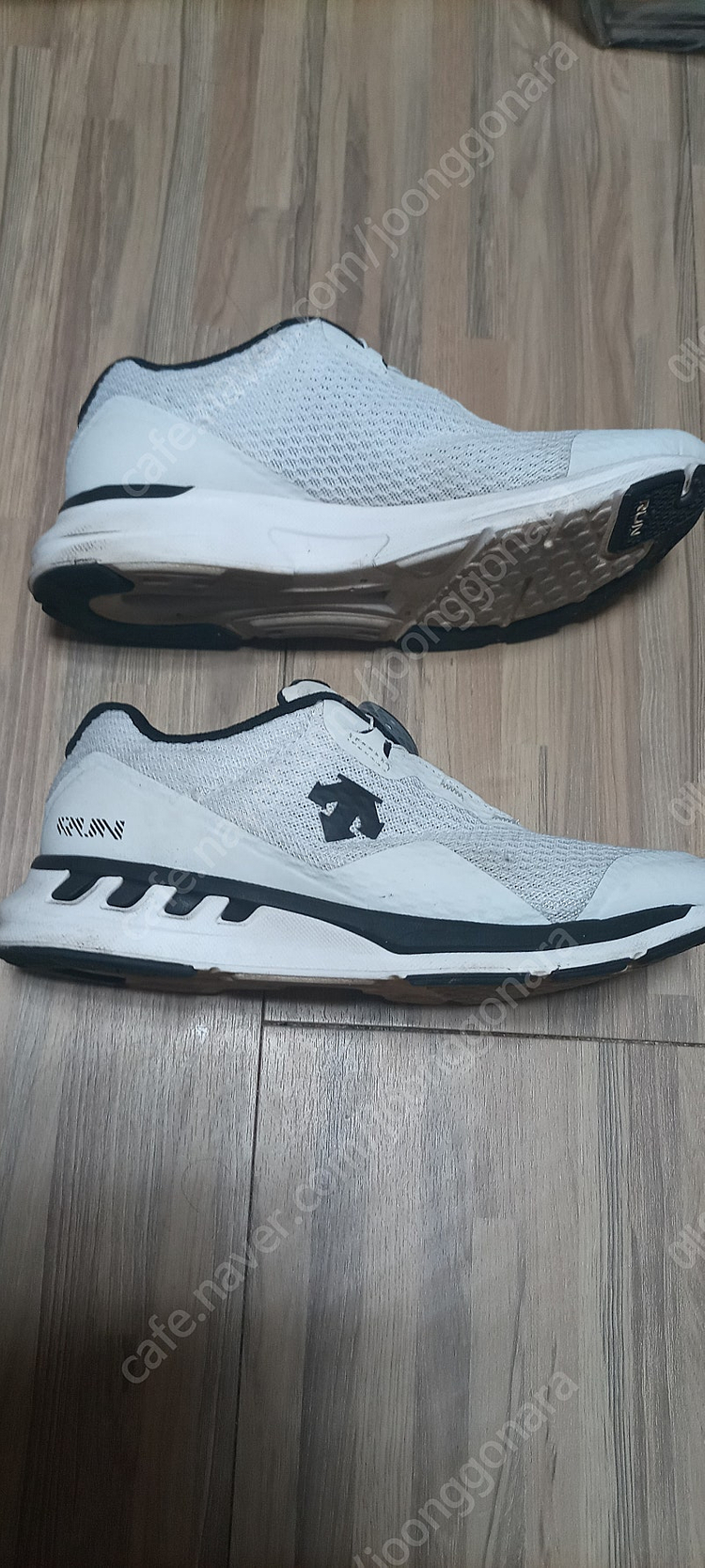 데상트 다이얼 런닝 운동화 240 2만원 이미지