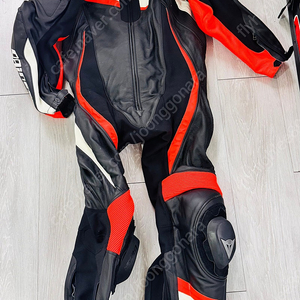 다이네즈(Dainese) 오토바이 의류 잡화 판매