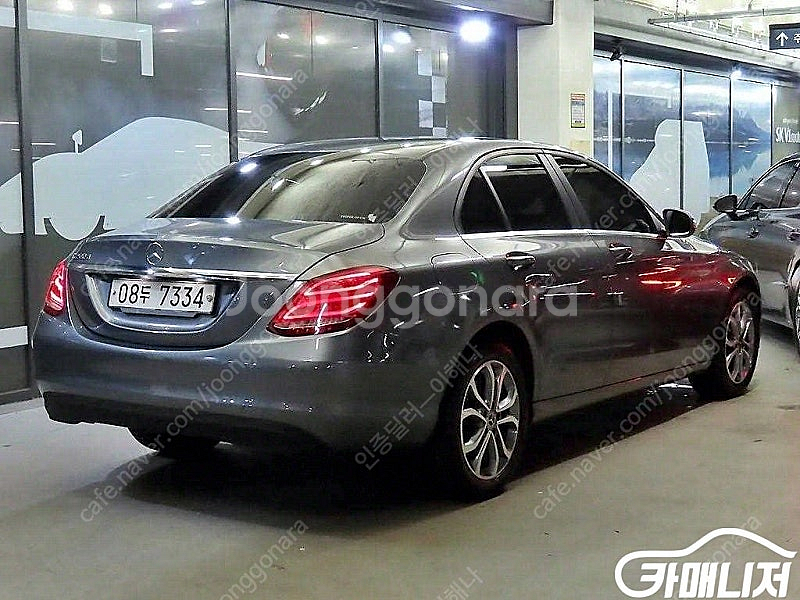 [벤츠]C클래스 W205 C200 d 중고차 판매합니다--4