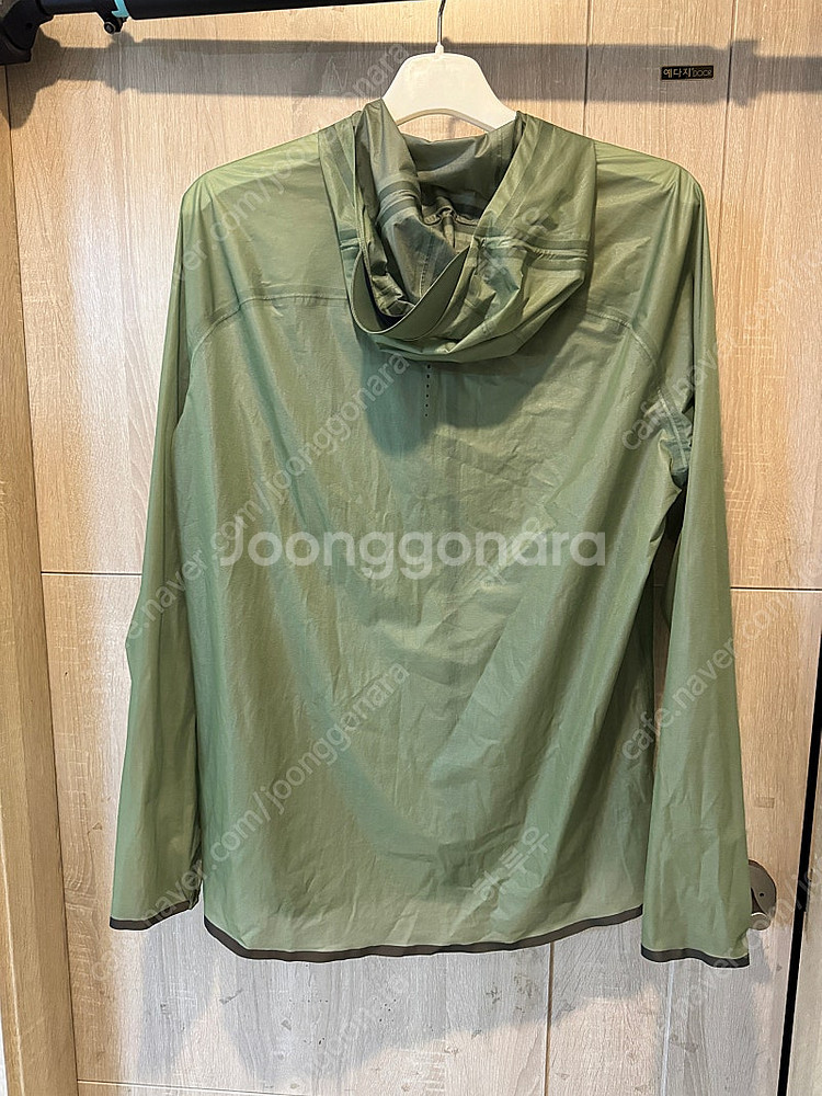 오들로 제로웨이트 듀얼 드라이 워터프루프 자켓 (XL)--1