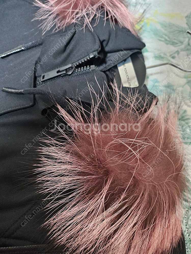 무스너클 정려원 패딩(M)사이즈 정품 30에 팔아요!--9