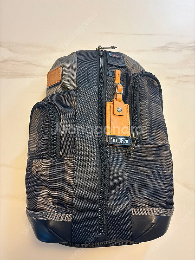 투미 TUMI 슬링백 카모--0