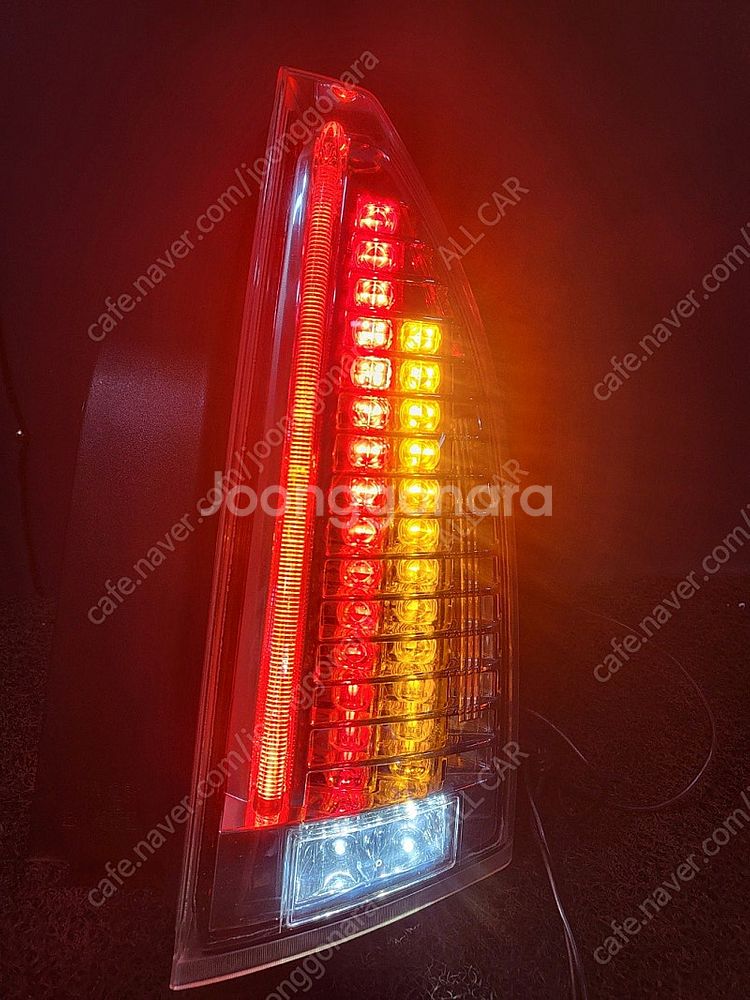 2913 캐딜락cts 조수석 후미등 12만원--0