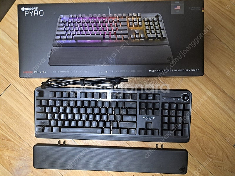 roccat pyro 로캣 파이로 적축 풀배열 키보드--0