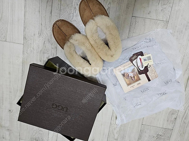 어그 오즈웨어 아드리안앵글 성인7사이즈(235) 아동35사이즈(210)--0